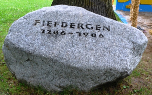 2016-Strohfiguren-Fiefbergen-1