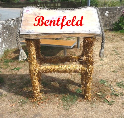 Strohfiguren-Bentfeld-1